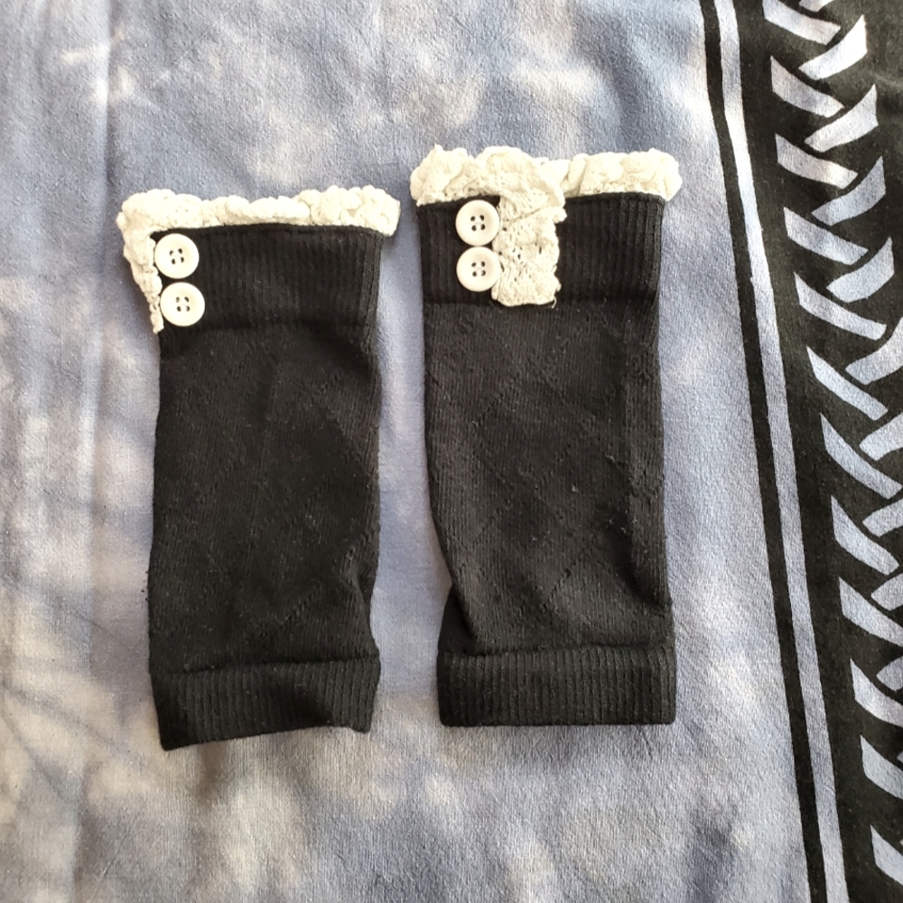 Boot cuffs with lace top. One size.